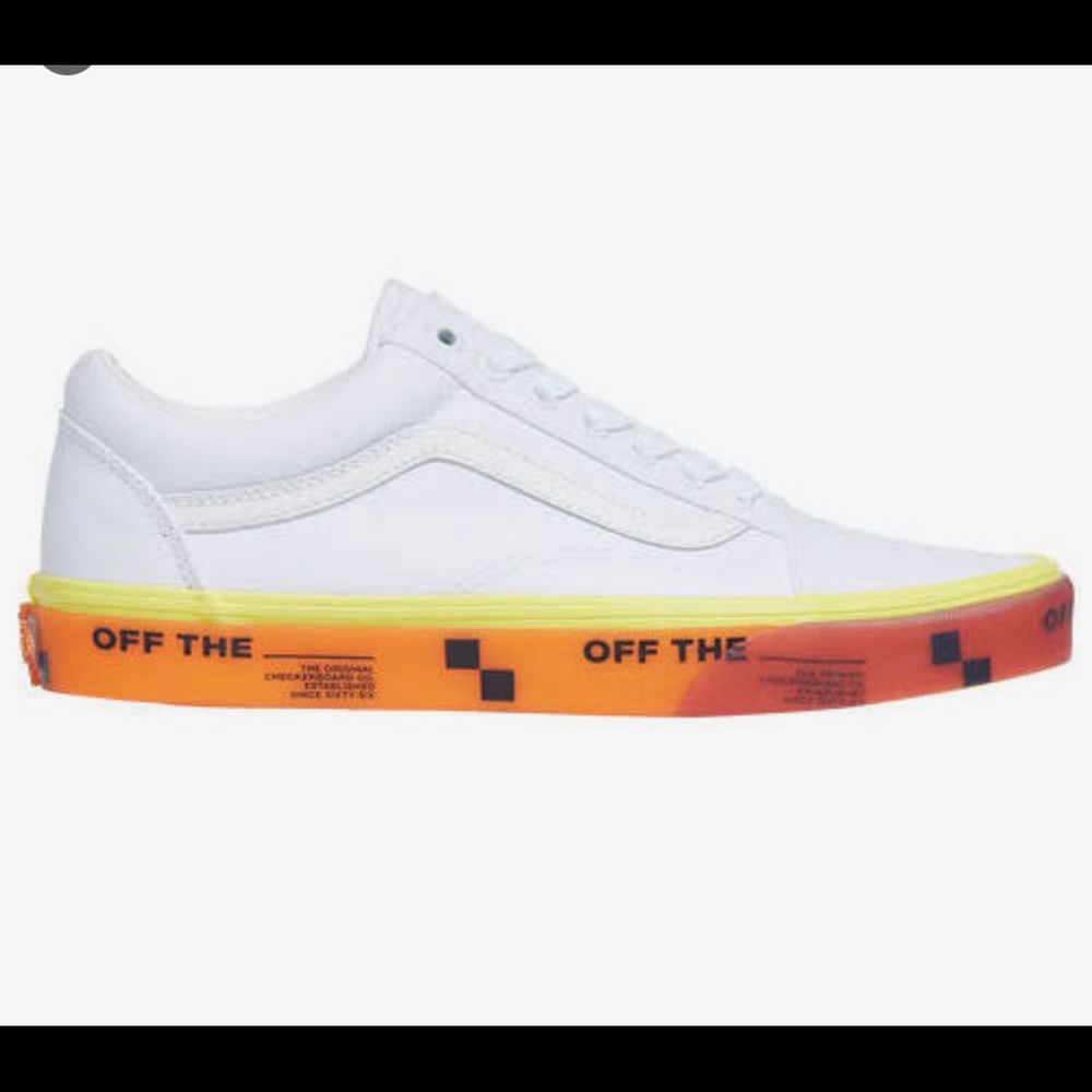 BRAND NEW - Vans Old Skool NWOT